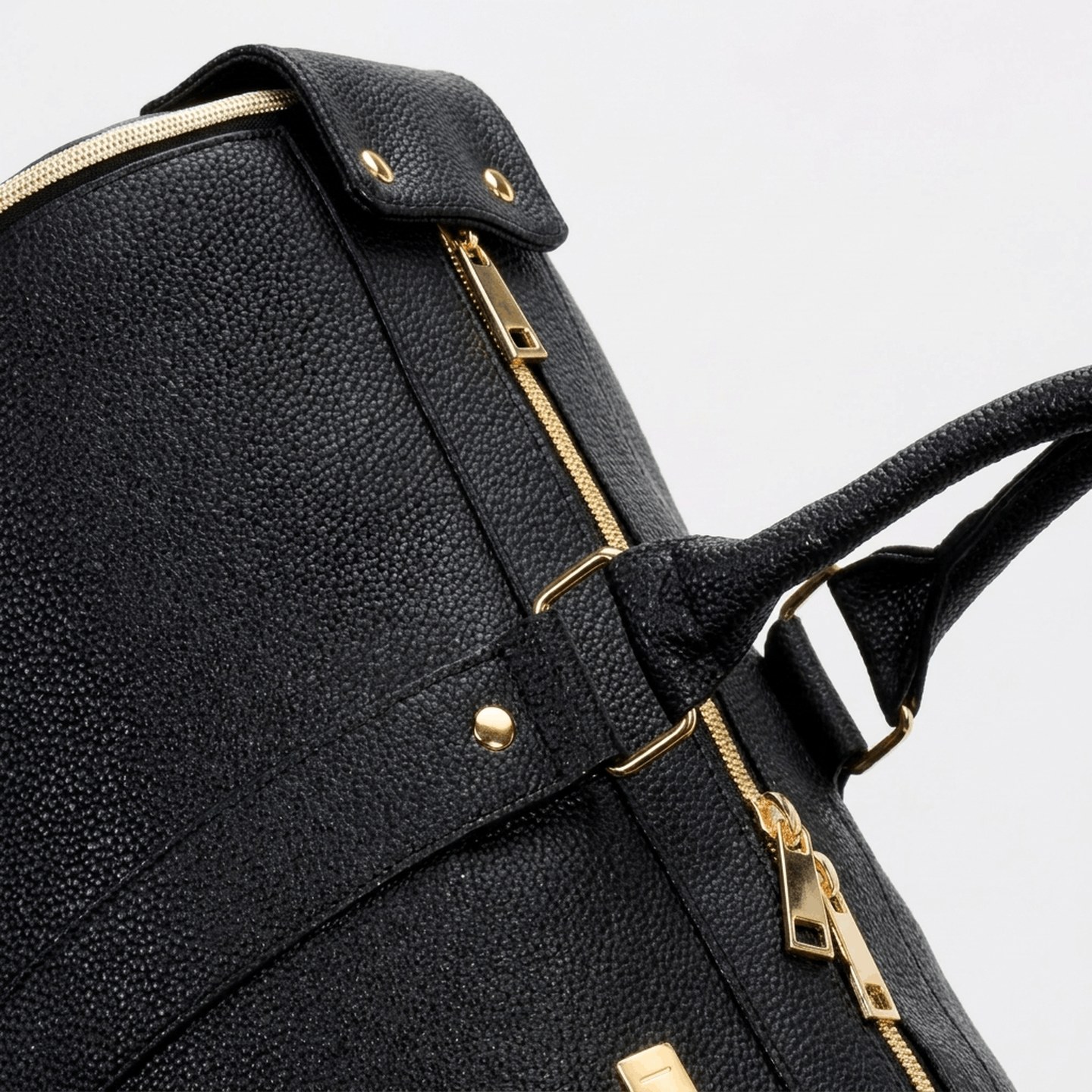 The charcoal Luhxe travel bag, structured and compact